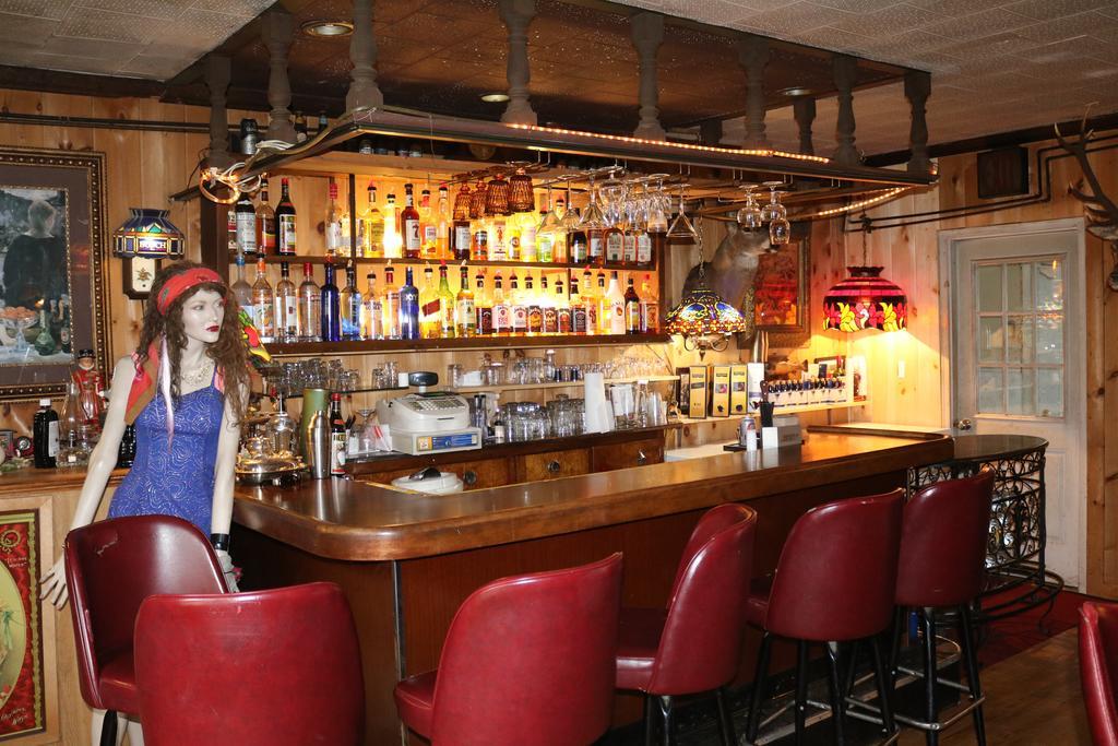 Colonial Inn Pine Hill 외부 사진