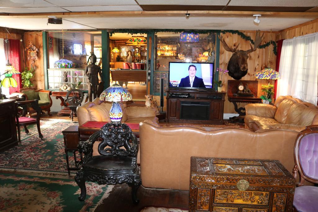 Colonial Inn Pine Hill 외부 사진