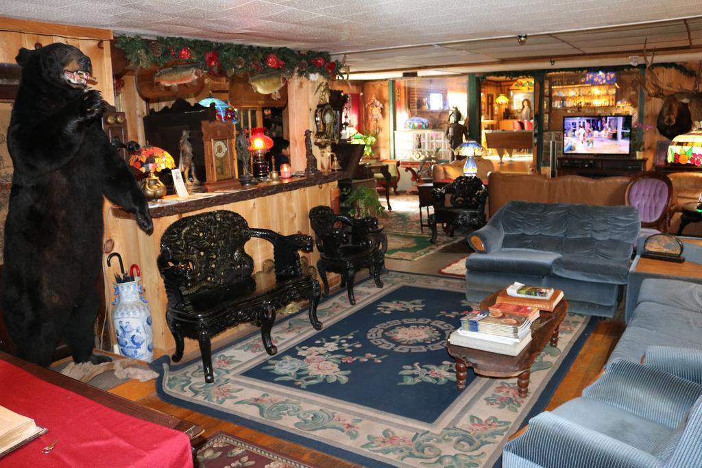 Colonial Inn Pine Hill 외부 사진